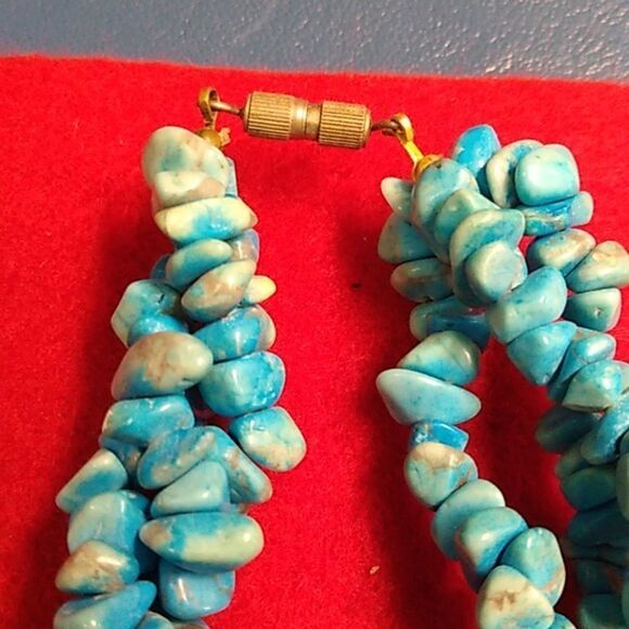 Vintage Multi Strat Chips Turquoise & Coral w/Seed Pearls Gold Tone Bead Necklac - Picture 8 of 8